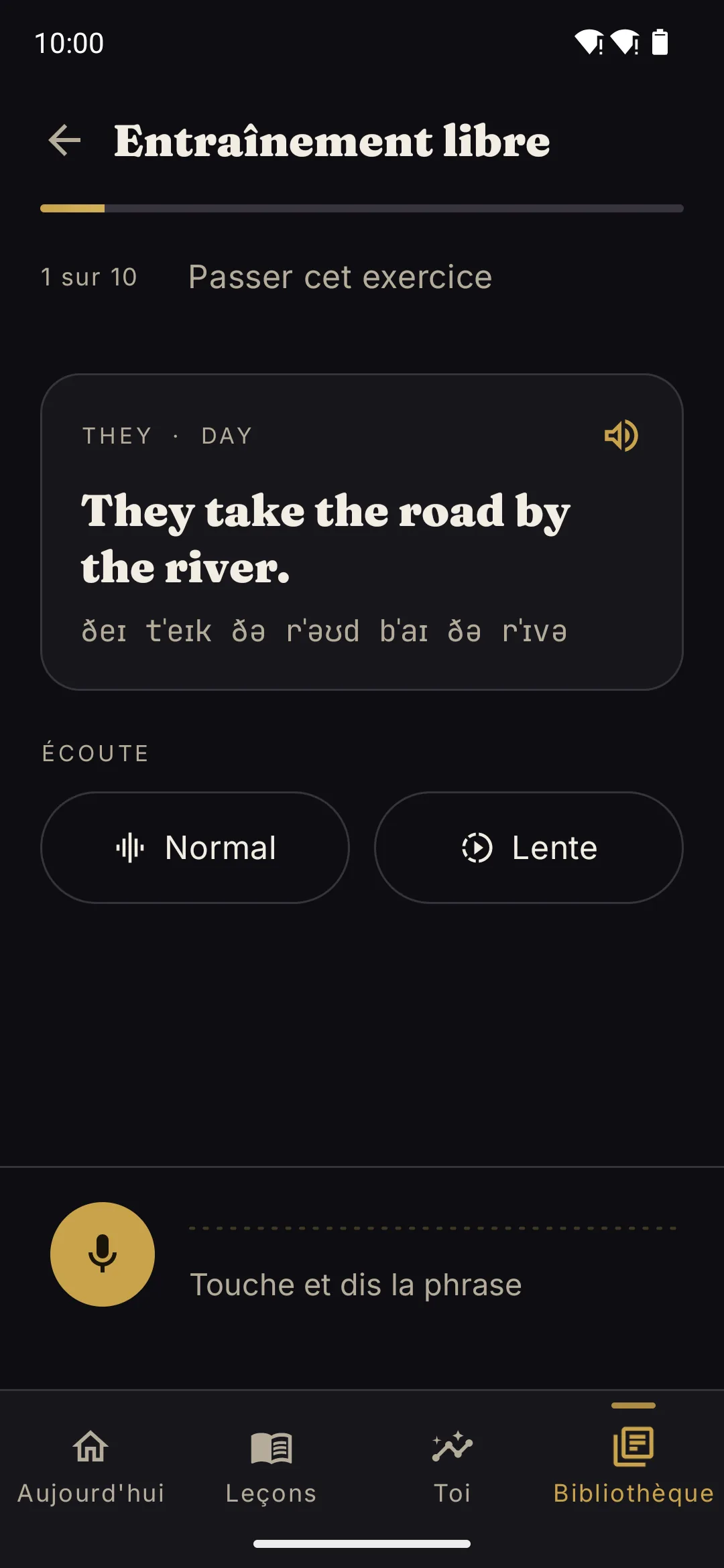Écran de pratique libre de Glosso : la phrase « The path goes past the north gate. » avec sa transcription API et la paire de sons PATH / PASS, prête à enregistrer.